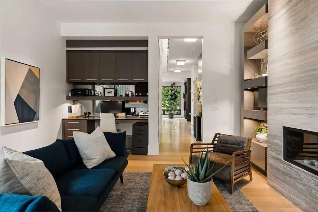 934 Rideau Road SW Calgary AB T2S 0R6