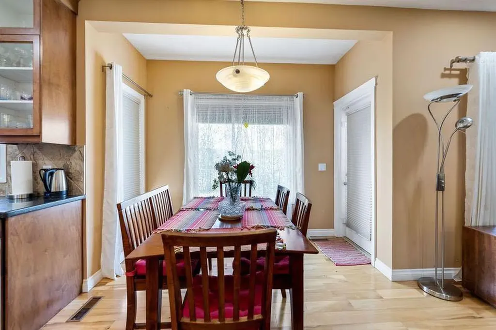 115 Kincora View NW Calgary AB T3R 1M3