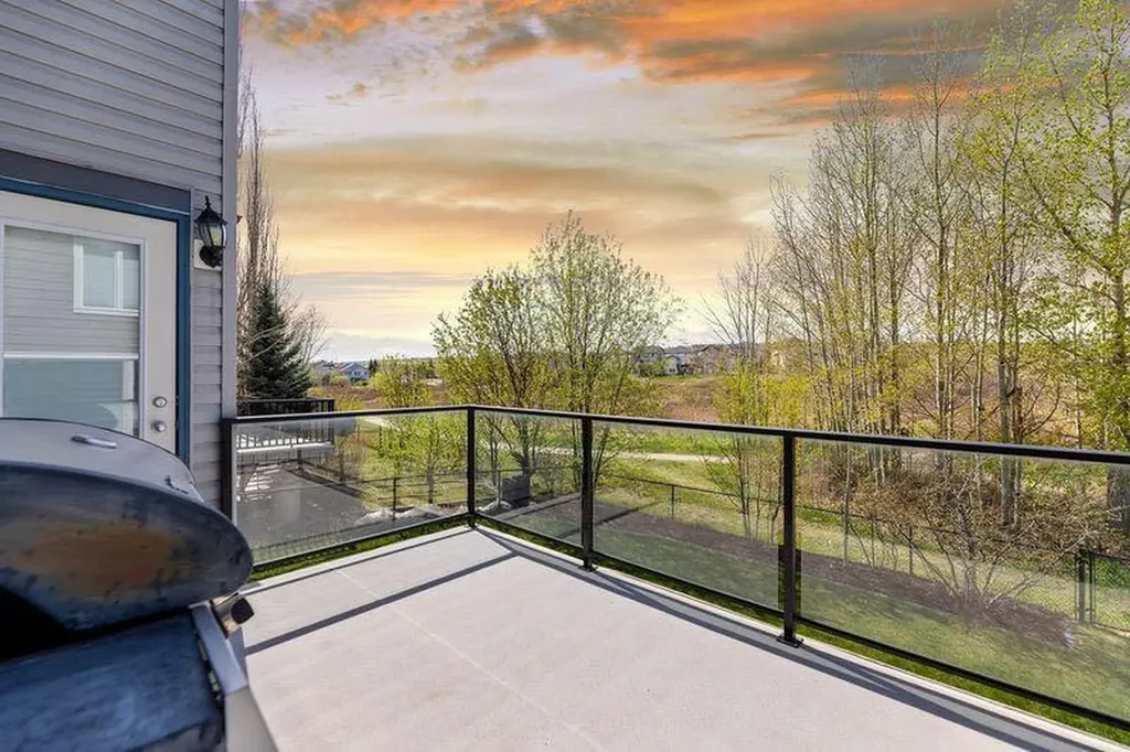115 Kincora View NW Calgary AB T3R 1M3