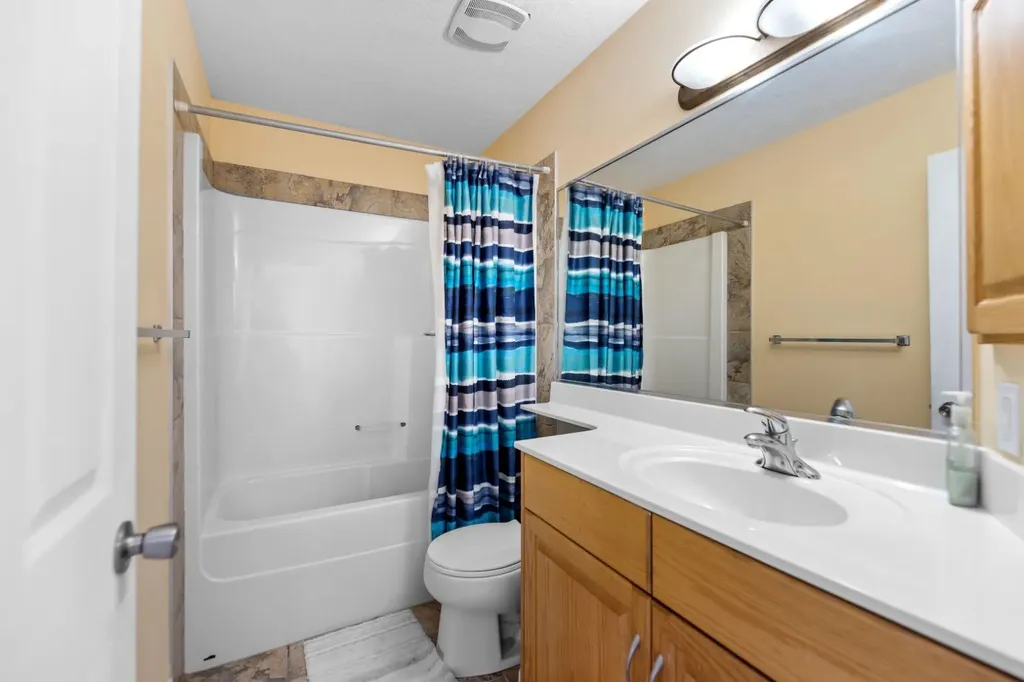 115 Kincora View NW Calgary AB T3R 1M3