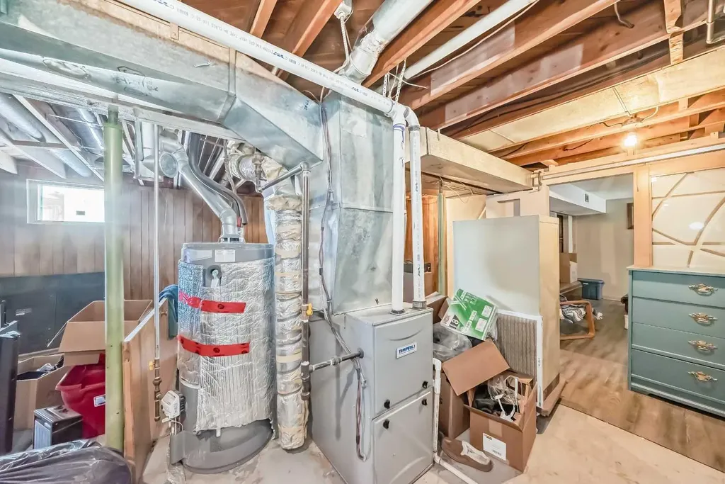 440 36 Avenue NW Calgary AB T2K 0C3