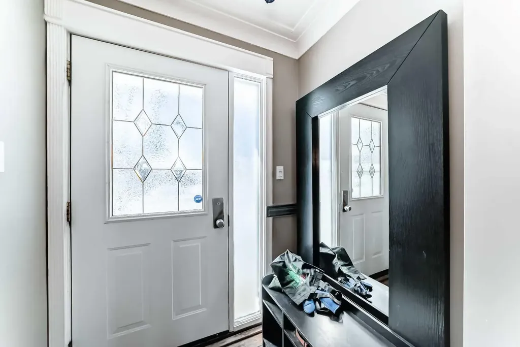 440 36 Avenue NW Calgary AB T2K 0C3