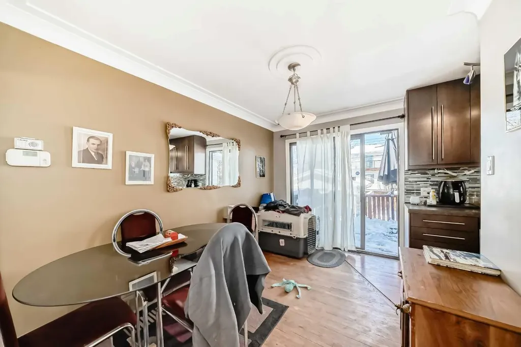440 36 Avenue NW Calgary AB T2K 0C3