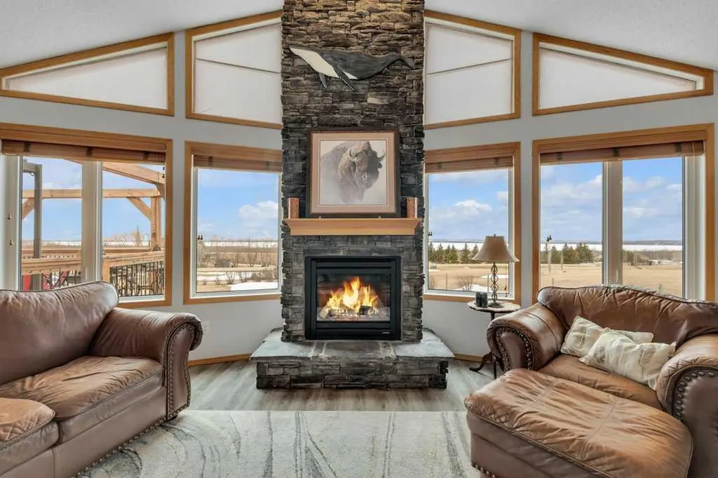 4-421008 Range Road 284 Rural Ponoka County AB T4L 2N3