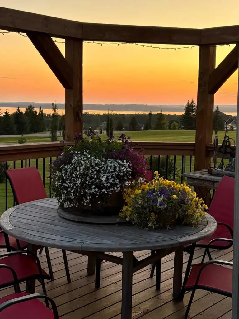 4-421008 Range Road 284 Rural Ponoka County AB T4L 2N3