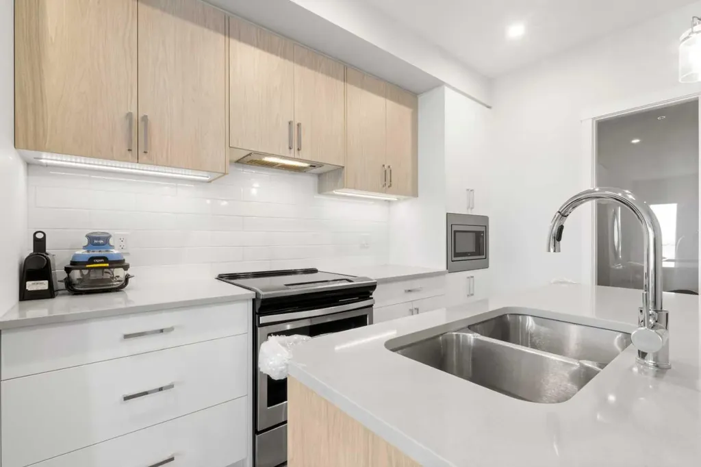 138 Sage Valley Common NW Calgary AB T3R 1X7
