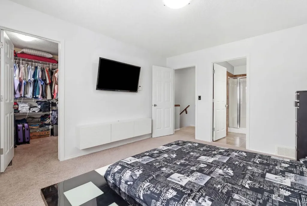 512 Panatella Square NW Calgary AB T3K 0T5