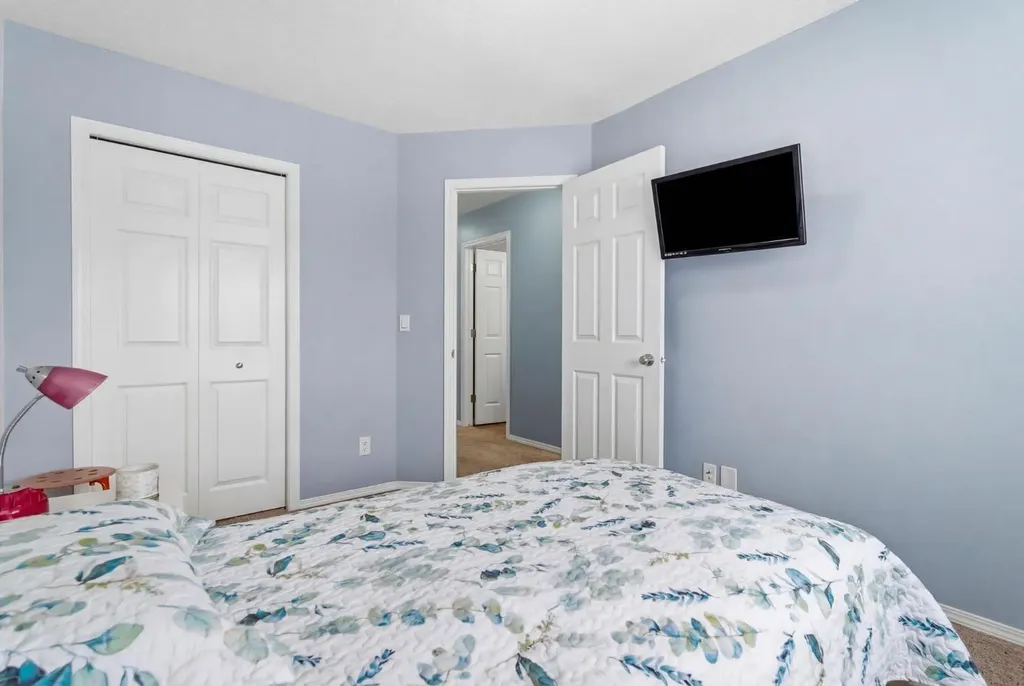 512 Panatella Square NW Calgary AB T3K 0T5