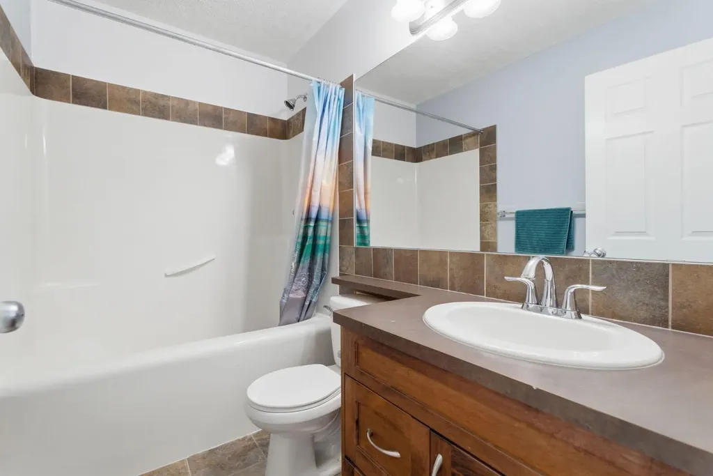 512 Panatella Square NW Calgary AB T3K 0T5