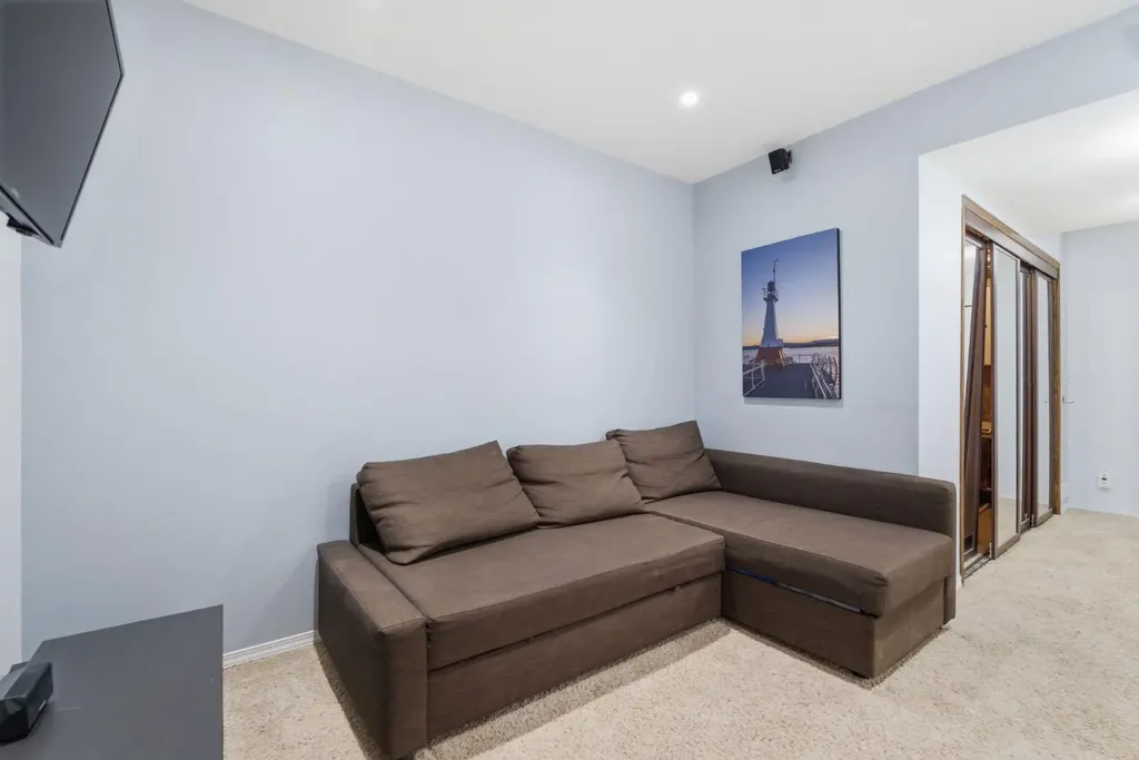 512 Panatella Square NW Calgary AB T3K 0T5