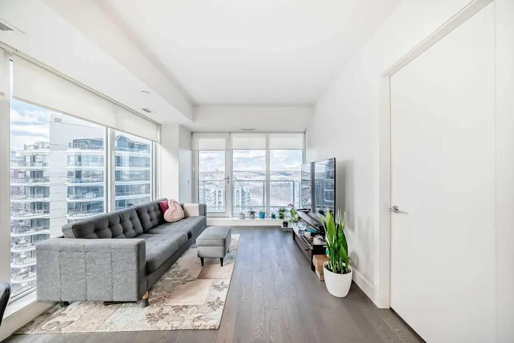 1025 5 Avenue SW Calgary AB T2P 1N4