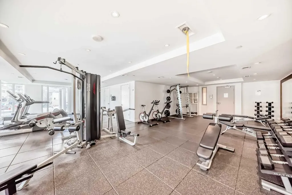 1025 5 Avenue SW Calgary AB T2P 1N4