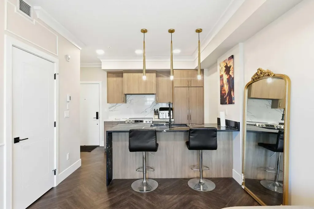 370 Dieppe Drive SW Calgary AB T3E0E6