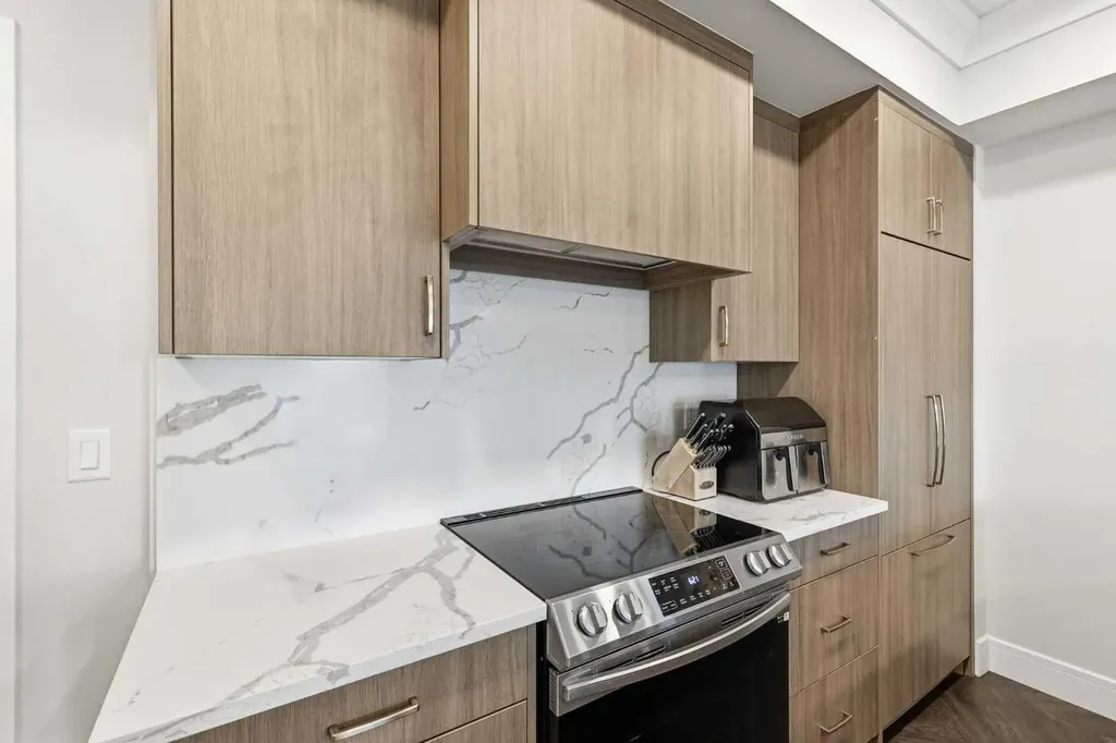 370 Dieppe Drive SW Calgary AB T3E0E6