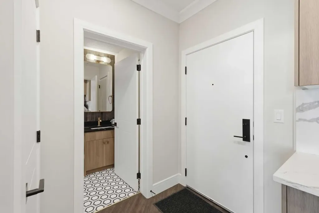 370 Dieppe Drive SW Calgary AB T3E0E6