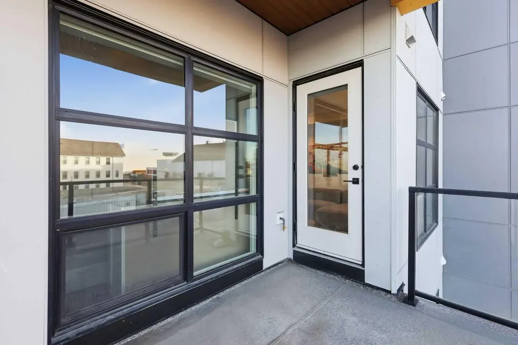 370 Dieppe Drive SW Calgary AB T3E0E6
