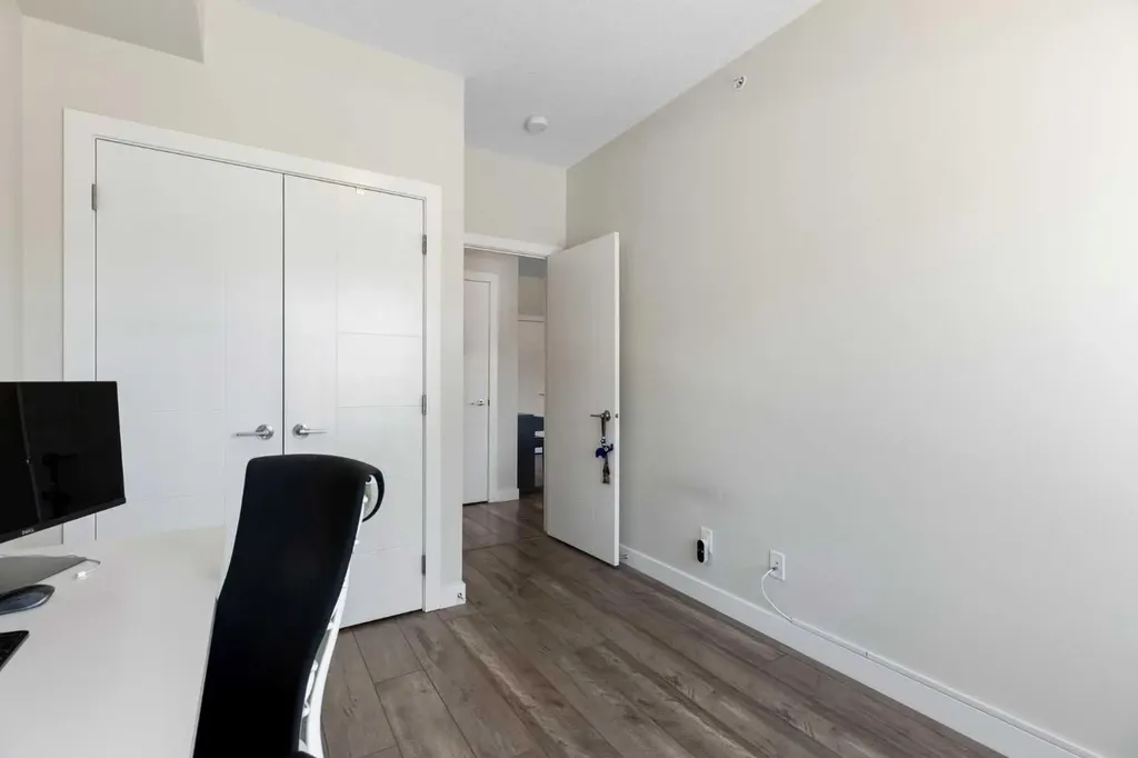 24 Sage Hill Terrace NW Calgary AB T3R 0W9