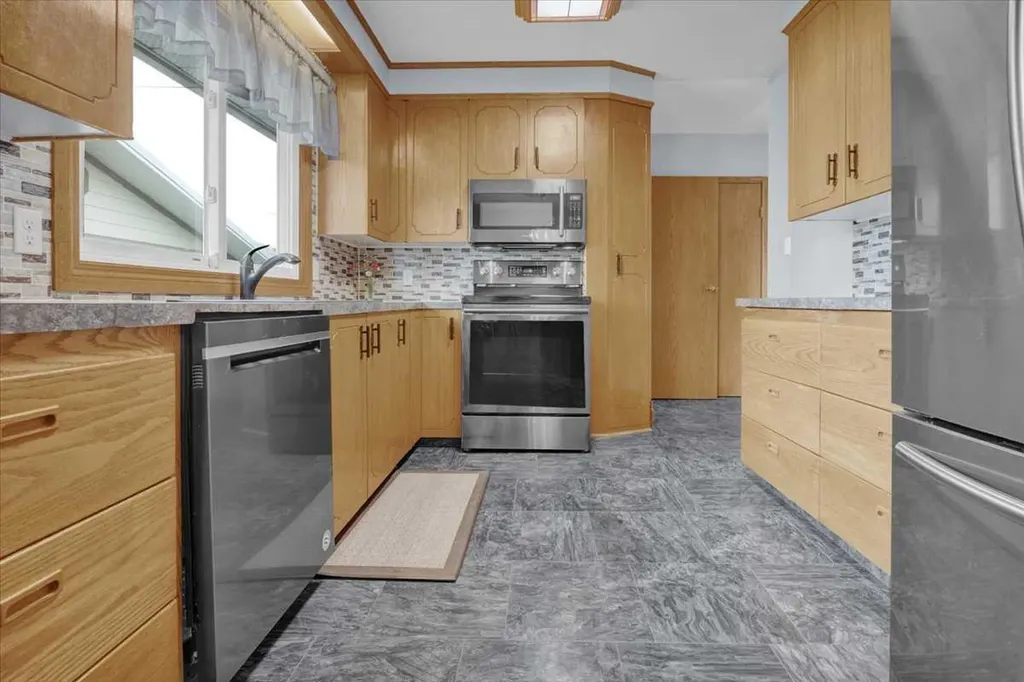 415 12 Street E Drumheller AB T0J 0Y5