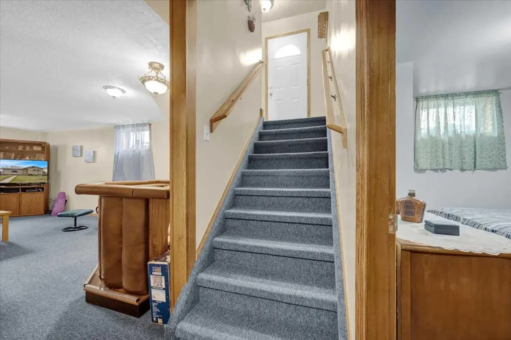 415 12 Street E Drumheller AB T0J 0Y5