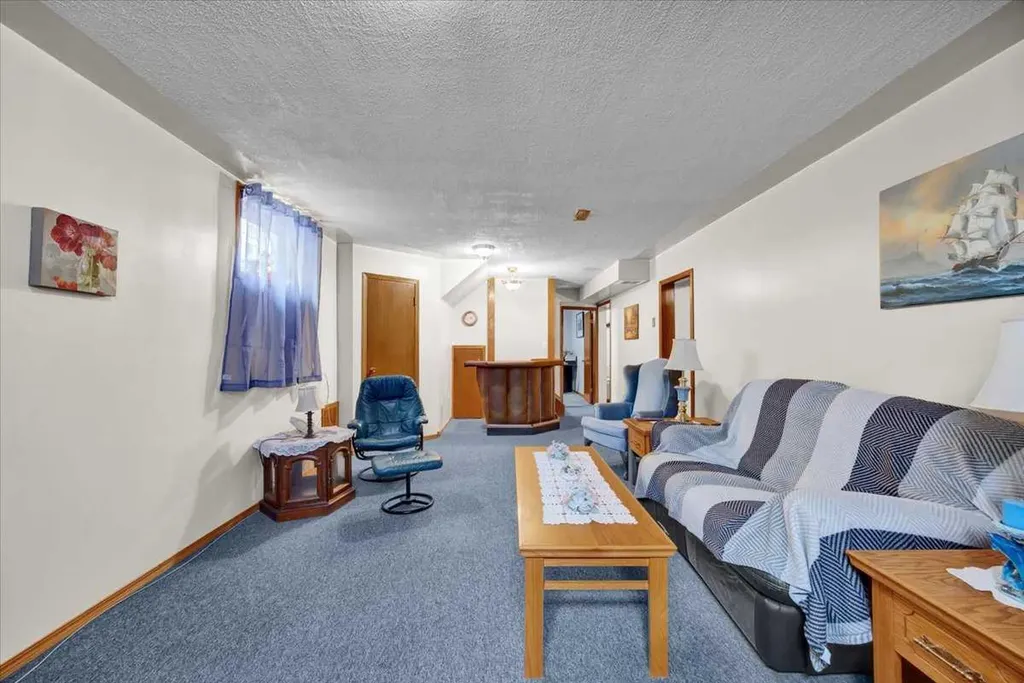 415 12 Street E Drumheller AB T0J 0Y5