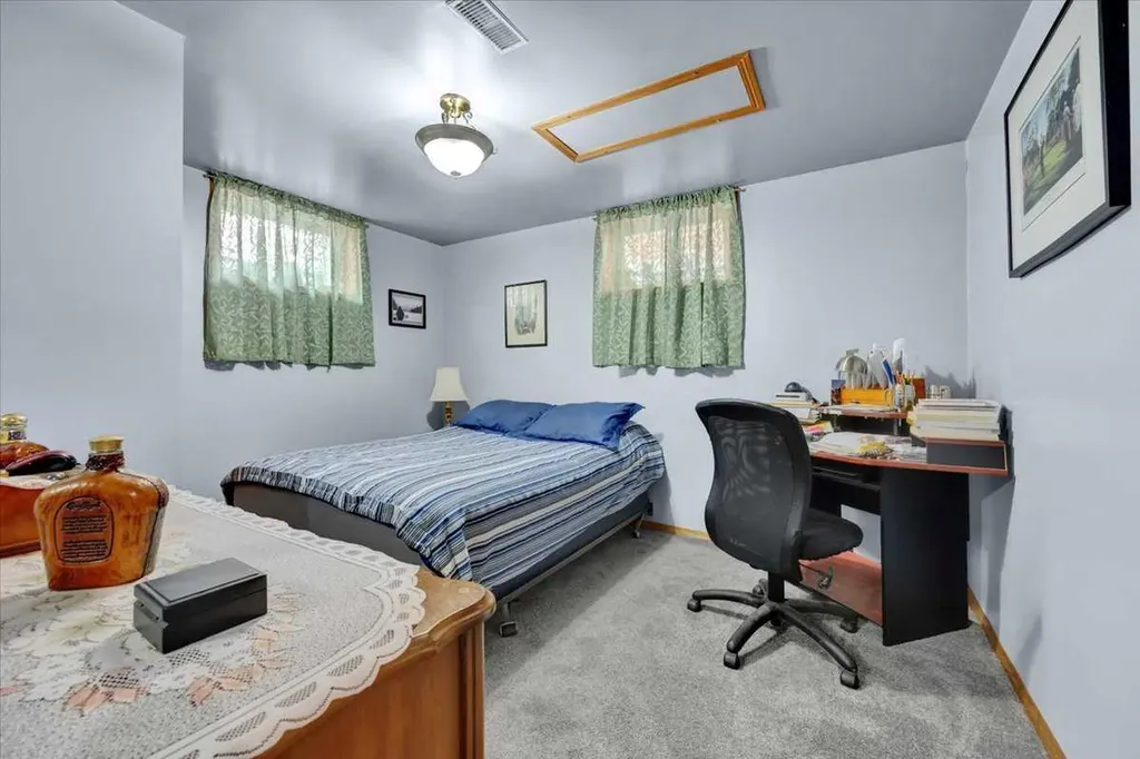415 12 Street E Drumheller AB T0J 0Y5