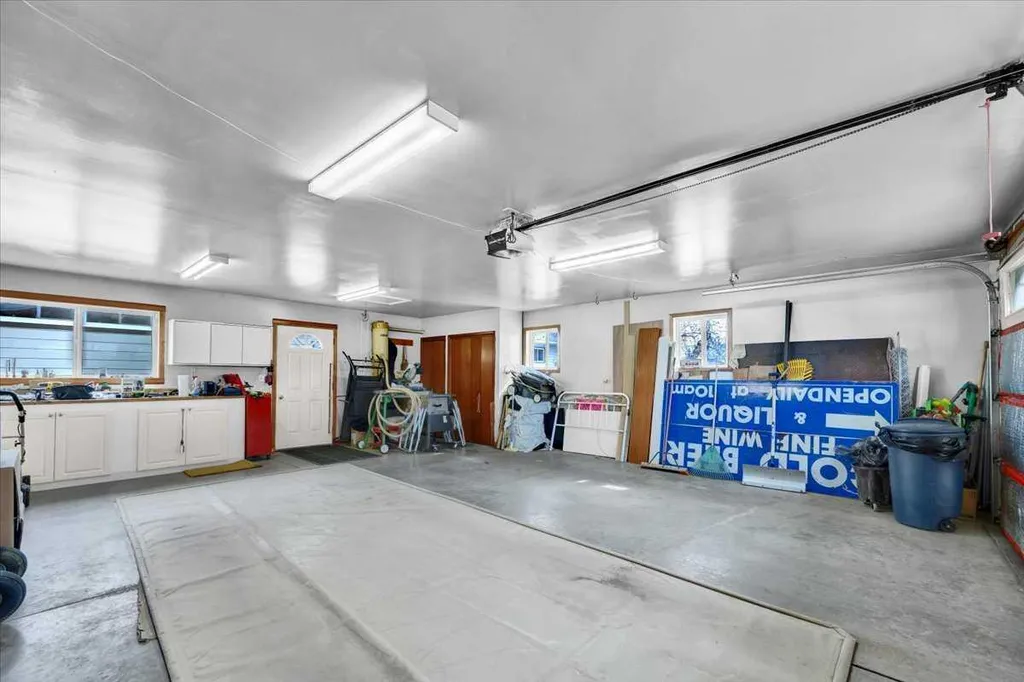 415 12 Street E Drumheller AB T0J 0Y5