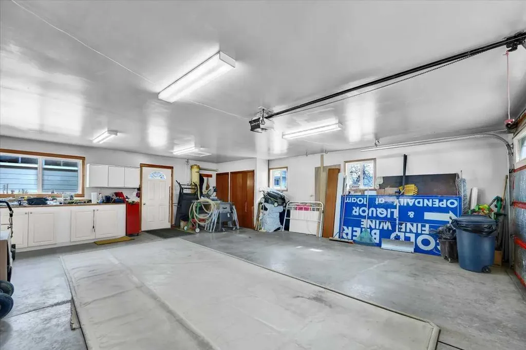 415 12 Street E Drumheller AB T0J 0Y5