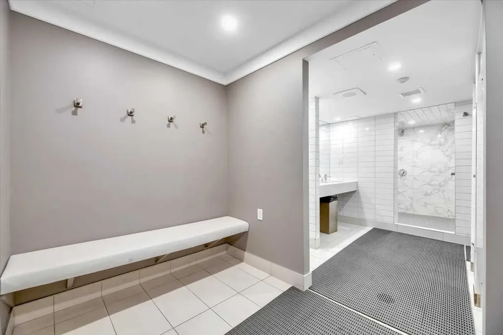 318 26 Avenue SW Calgary AB T2S 2T9