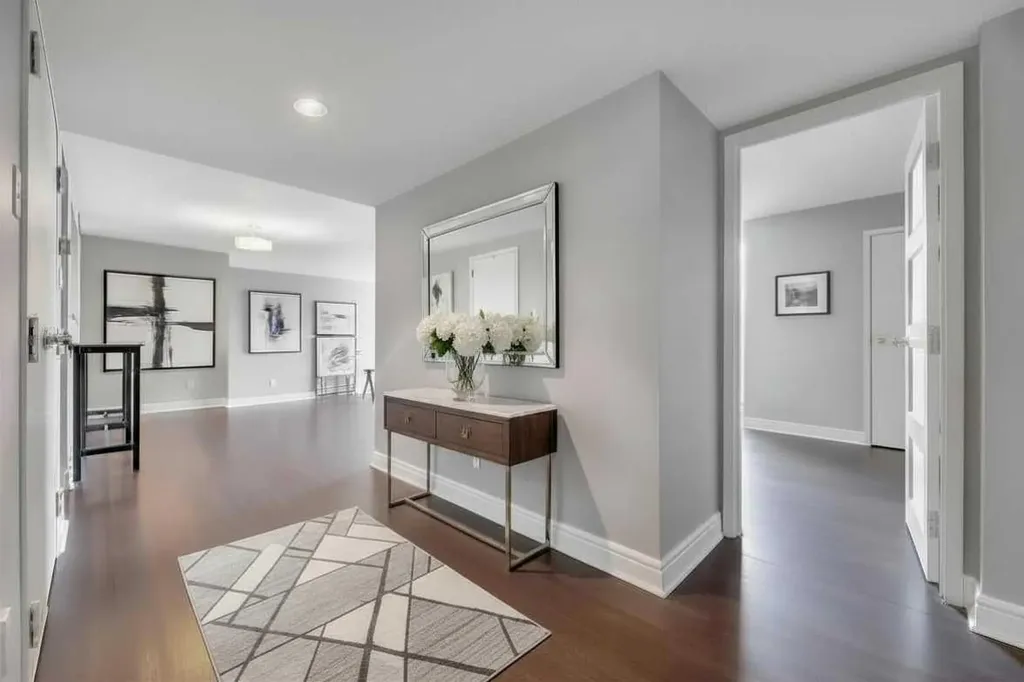 318 26 Avenue SW Calgary AB T2S 2T9