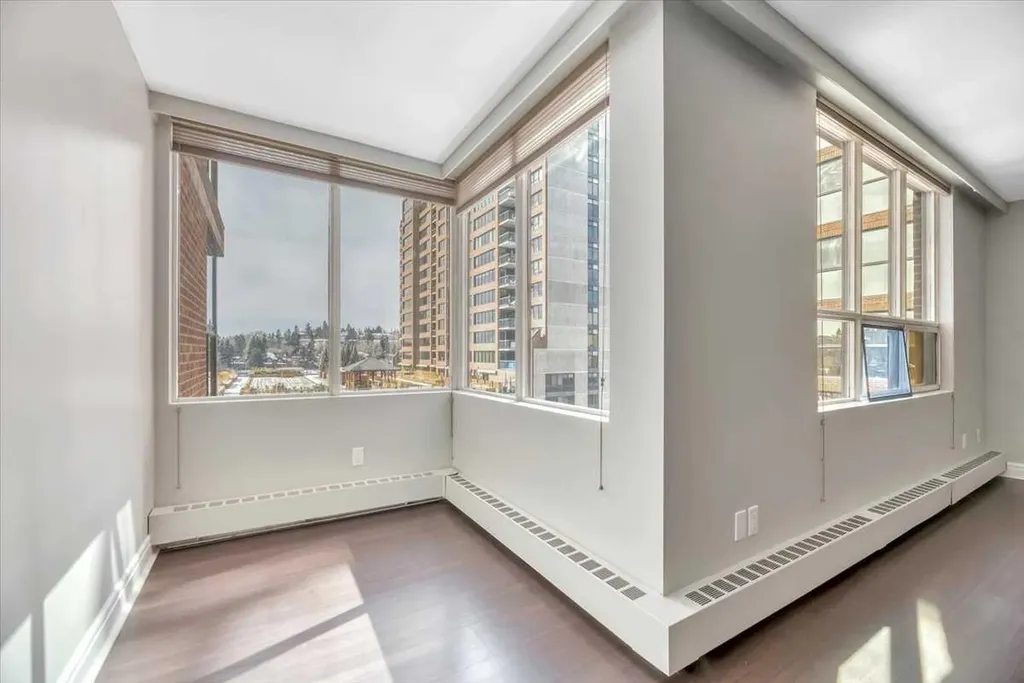 318 26 Avenue SW Calgary AB T2S 2T9