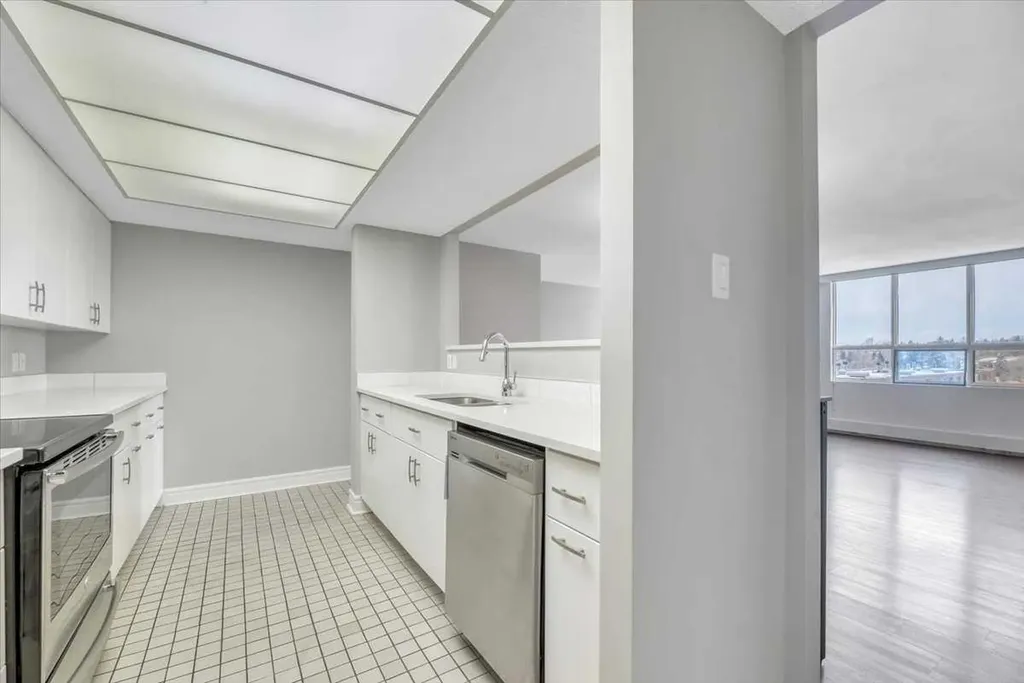 318 26 Avenue SW Calgary AB T2S 2T9