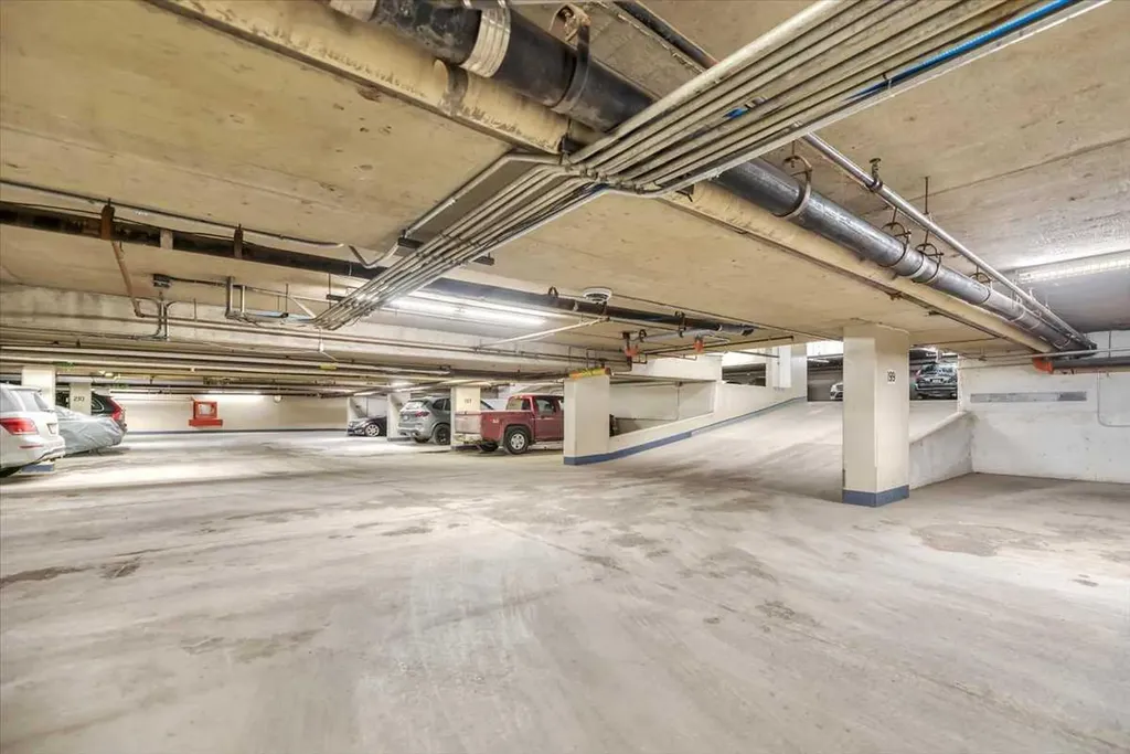318 26 Avenue SW Calgary AB T2S 2T9
