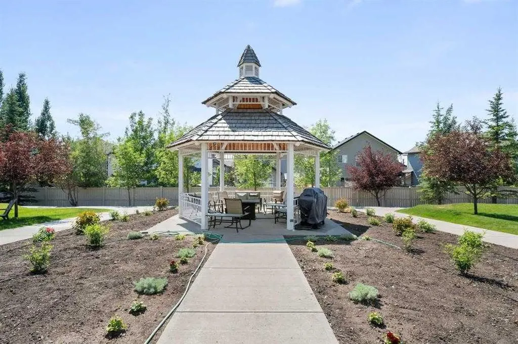 1 Crystal Green Lane Okotoks AB T1S 0C5
