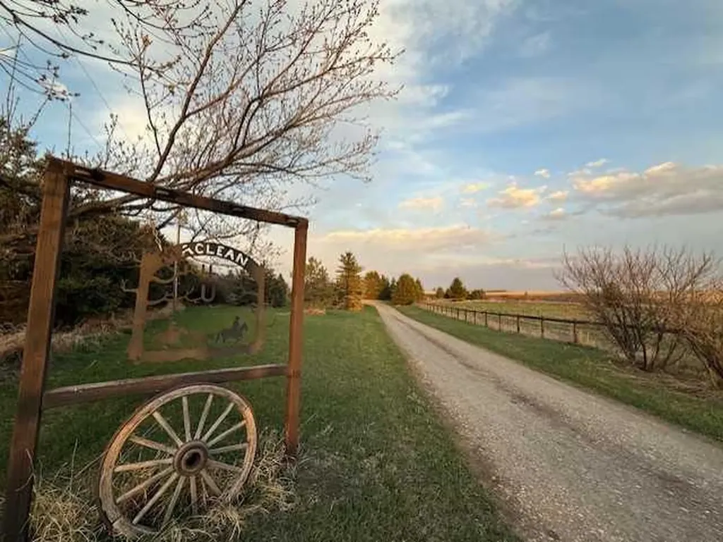 225019 Range Road 254 Rural Wheatland County AB T1P 0T1