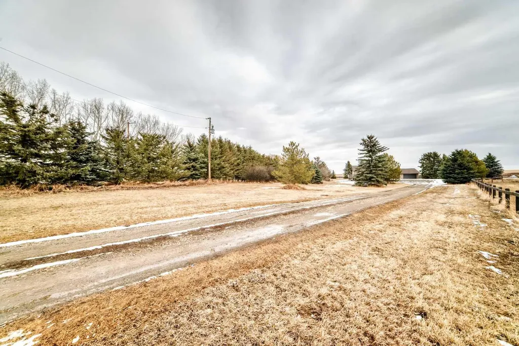 225019 Range Road 254 Rural Wheatland County AB T1P 0T1