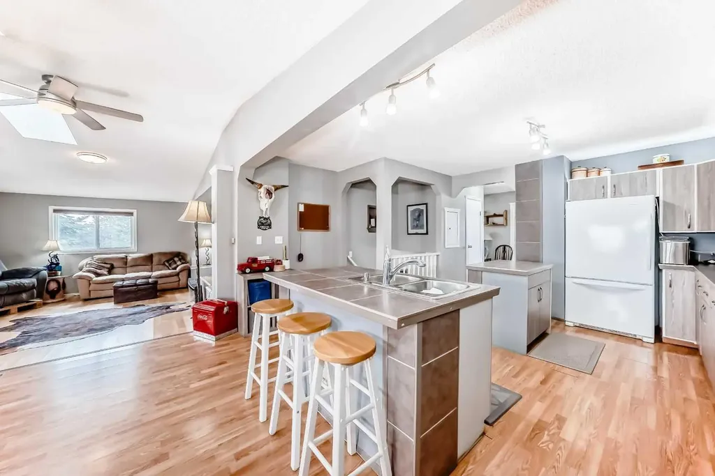 225019 Range Road 254 Rural Wheatland County AB T1P 0T1