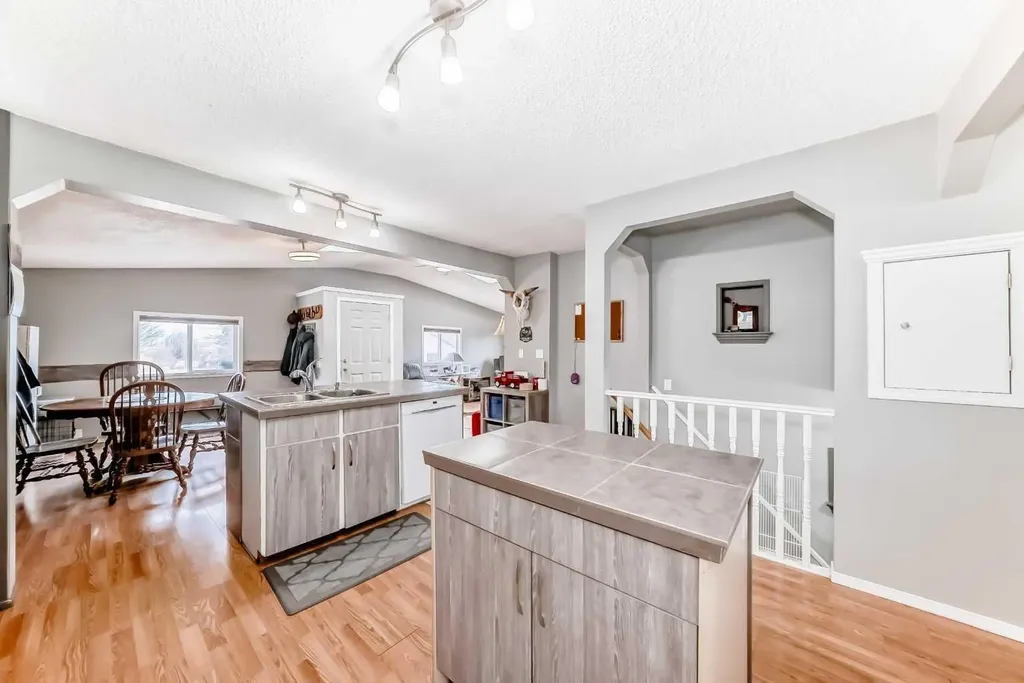 225019 Range Road 254 Rural Wheatland County AB T1P 0T1