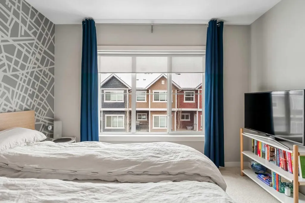 355 Nolancrest Heights NW Calgary AB T3R 0Z9