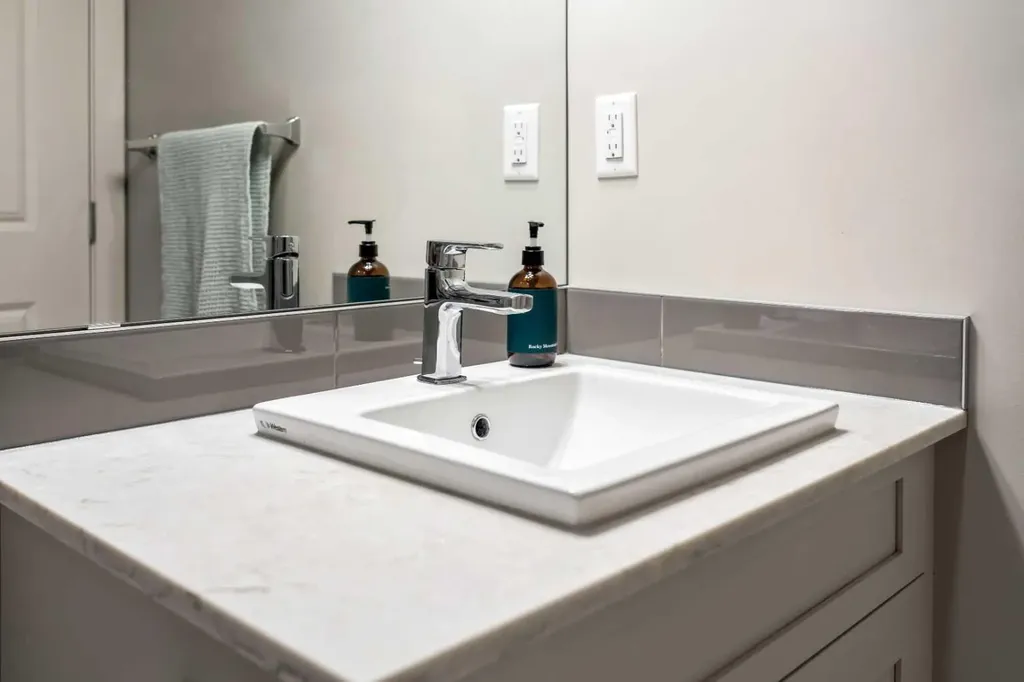 355 Nolancrest Heights NW Calgary AB T3R 0Z9