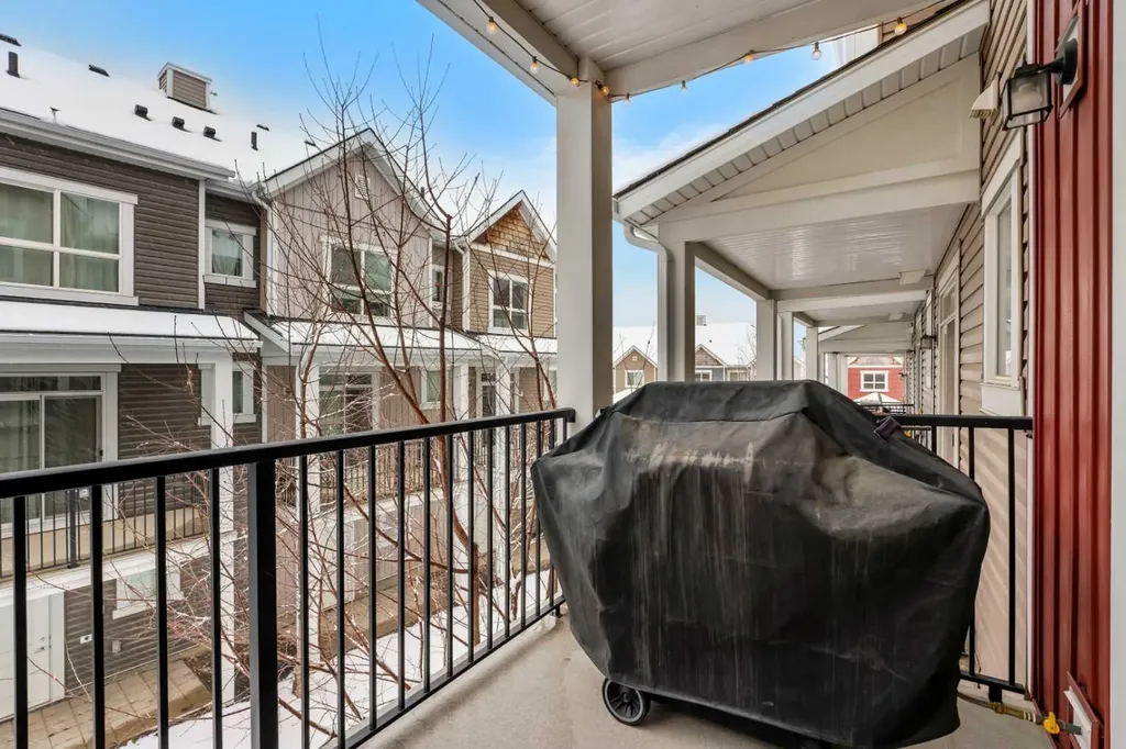 355 Nolancrest Heights NW Calgary AB T3R 0Z9
