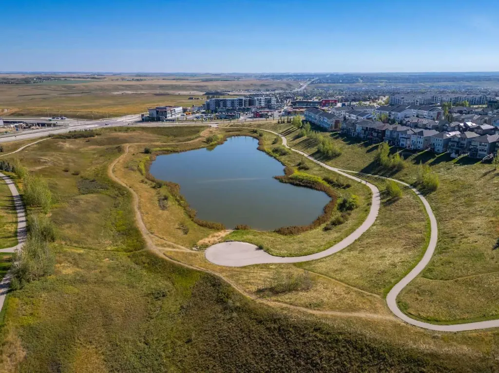 355 Nolancrest Heights NW Calgary AB T3R 0Z9