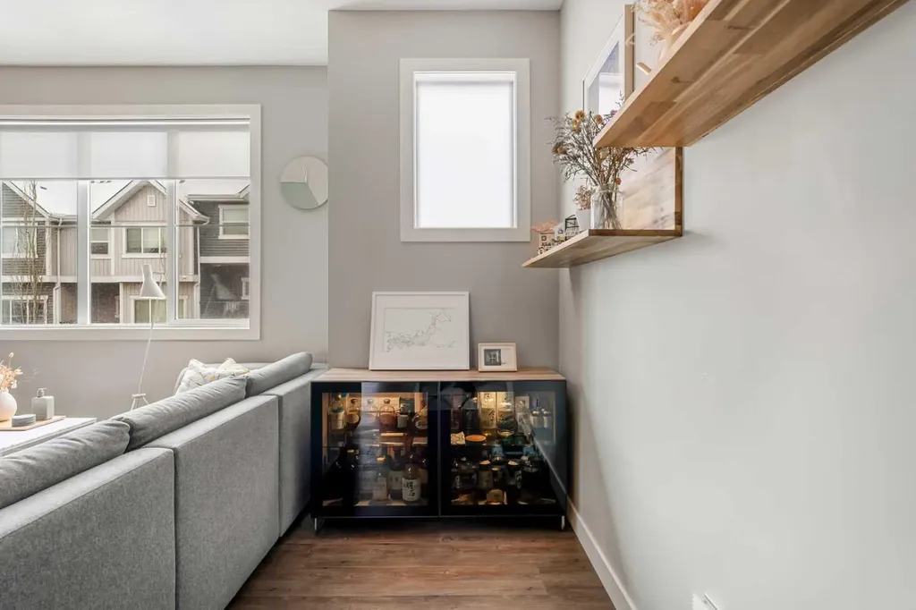355 Nolancrest Heights NW Calgary AB T3R 0Z9