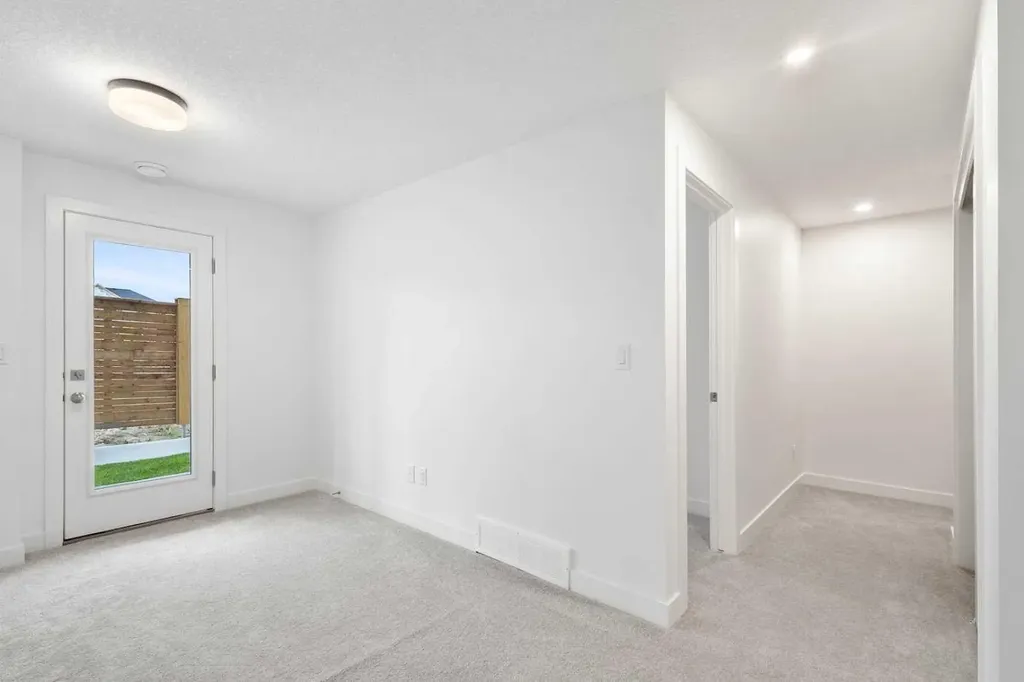 2117 81st Street SW Calgary AB T3H 6H5