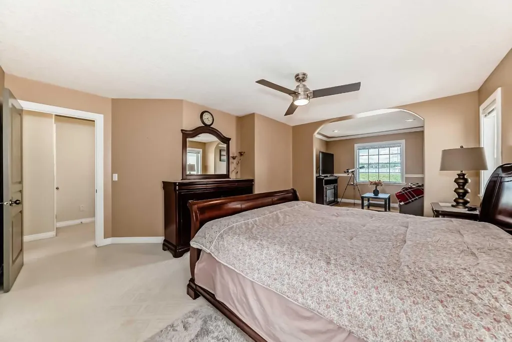 146 Scenic View Close Calgary AB T3L 1Z4