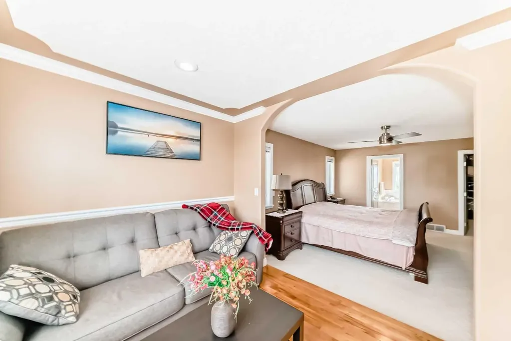 146 Scenic View Close Calgary AB T3L 1Z4
