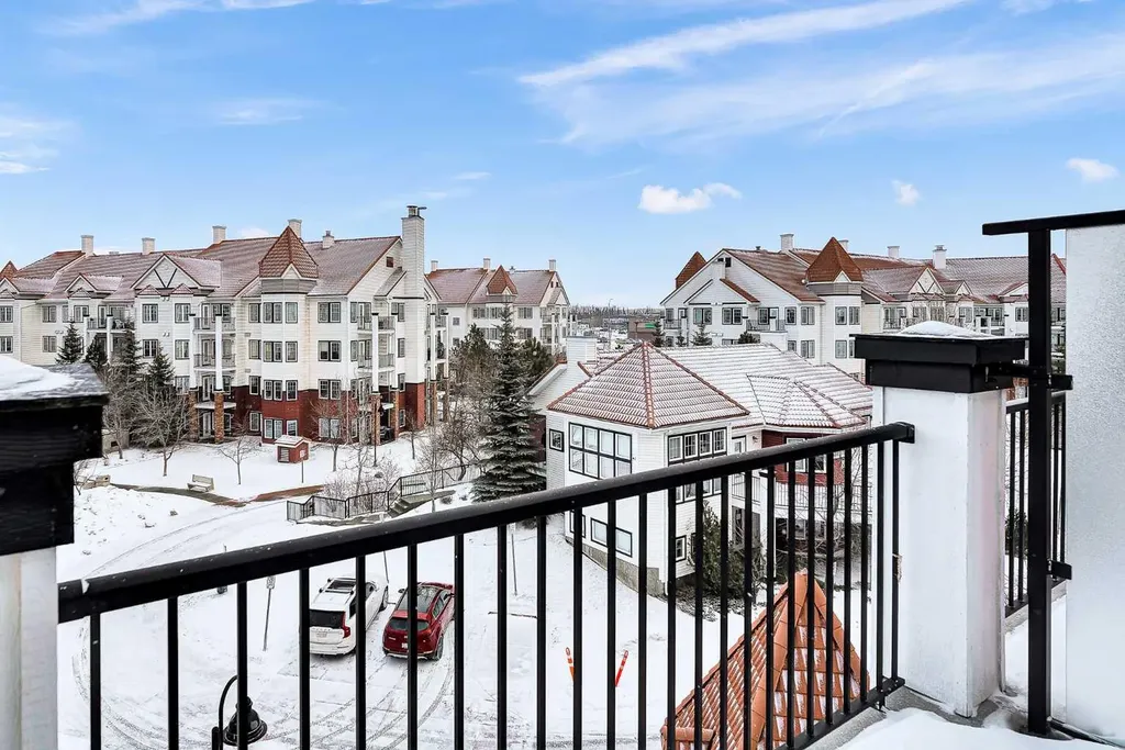 70 Royal Oak Plaza NW Calgary AB T3G 0C6