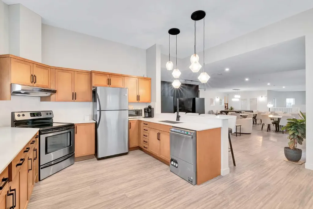70 Royal Oak Plaza NW Calgary AB T3G 0C6