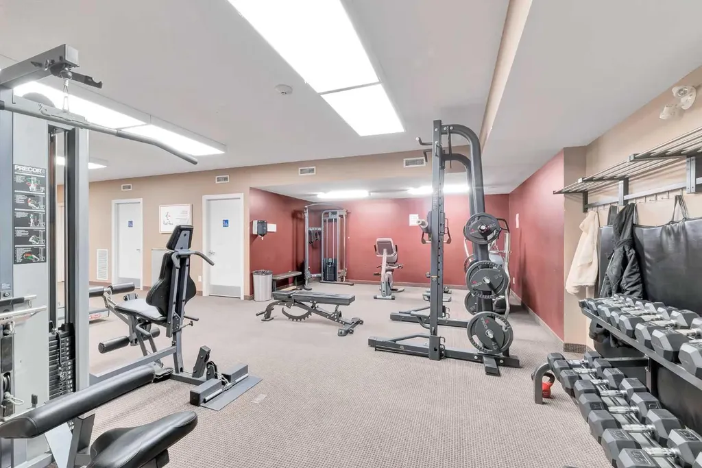 70 Royal Oak Plaza NW Calgary AB T3G 0C6