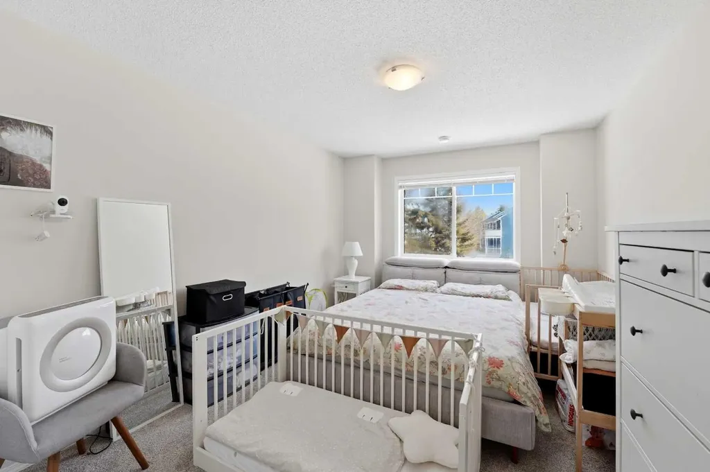5220 50a Avenue Sylvan Lake AB T4S 1E5