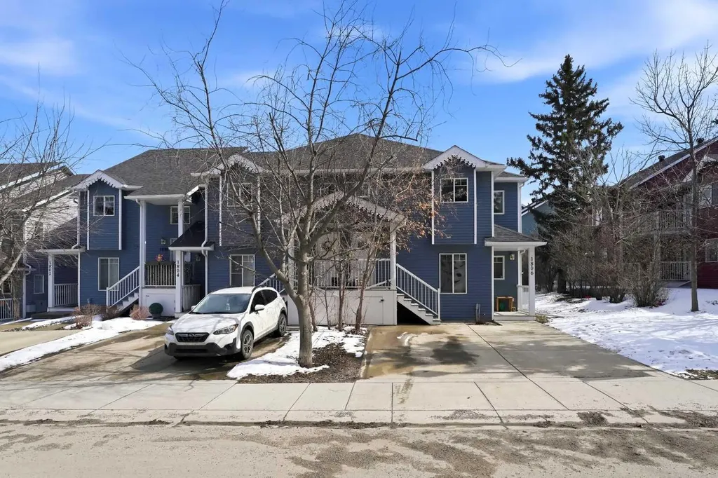 5220 50a Avenue Sylvan Lake AB T4S 1E5